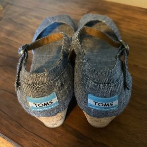 Toms espadrille sandals